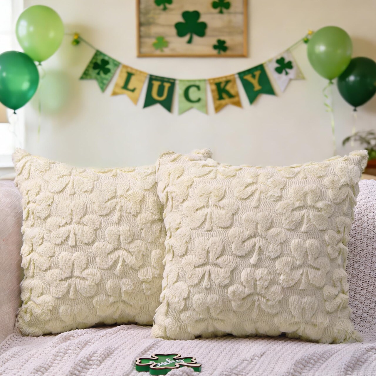 St Patrick’s Day Pillow Covers Set of 2,Beige Shamrock Irish Soft Plush Fluffy Faux Fur Jacquard Decorative St. Patrick’s Day Holiday Farmhouse Cushion Case for Sofa 18 x 18 Inch